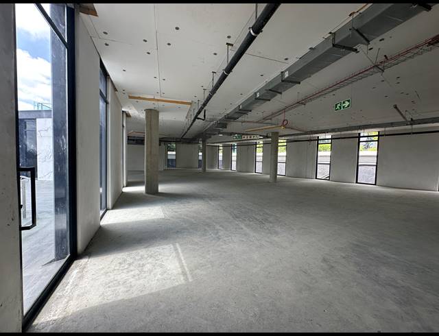 1,601M² OFFICE TO LET IN SANDTON CENTRAL